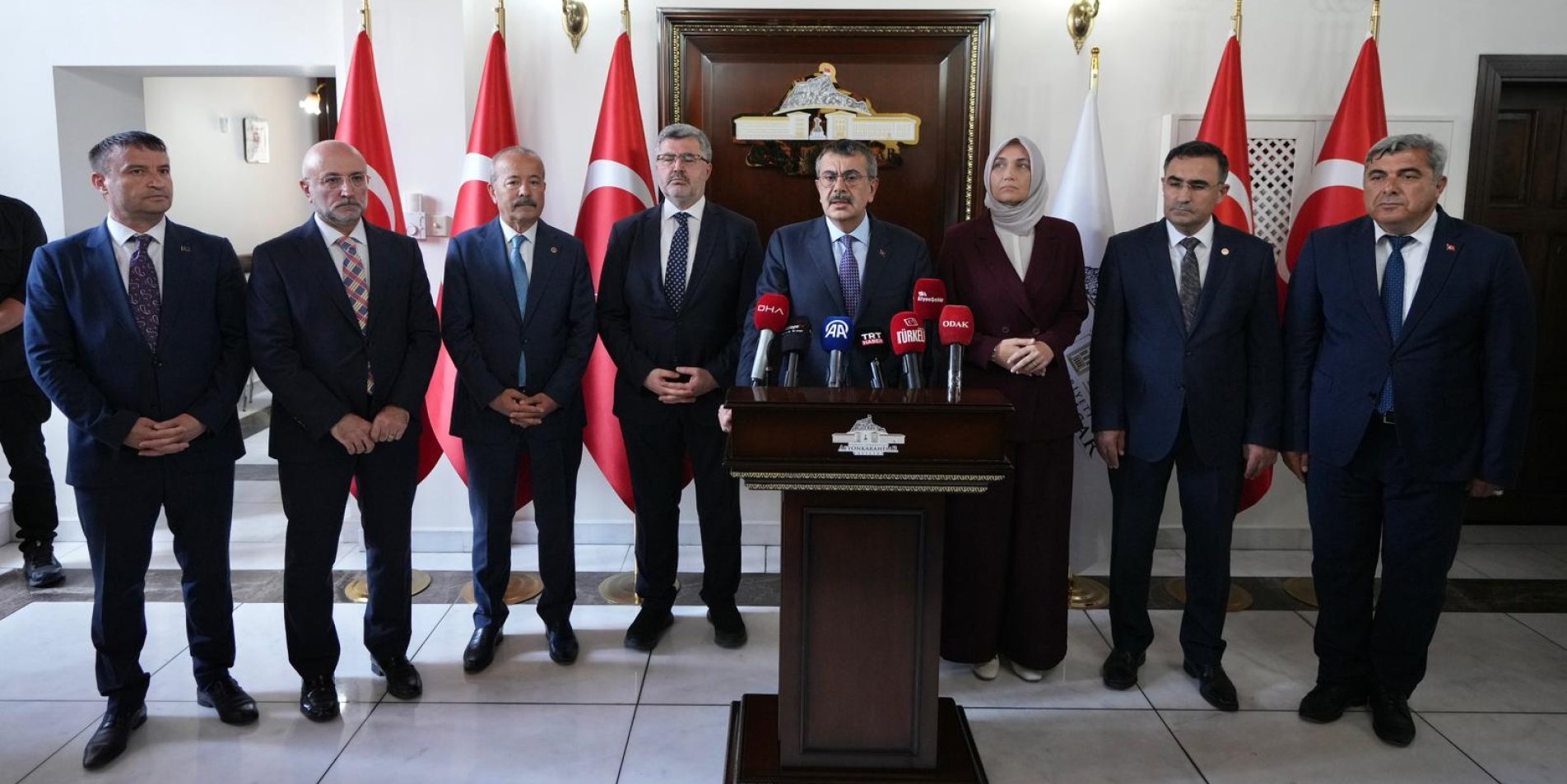 BAKAN TEKİN, AFYONKARAHİSAR'DA İL EĞİTİM DEĞERLENDİRME TOPLANTISINA KATILDI