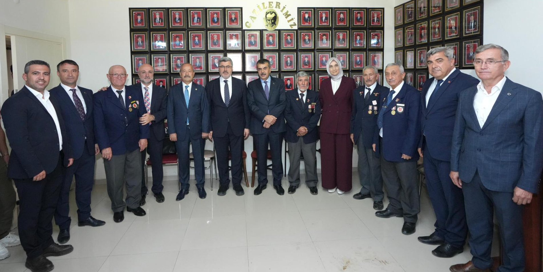 BAKAN TEKİN, AFYONKARAHİSAR'DA ZİYARETLERDE BULUNDU